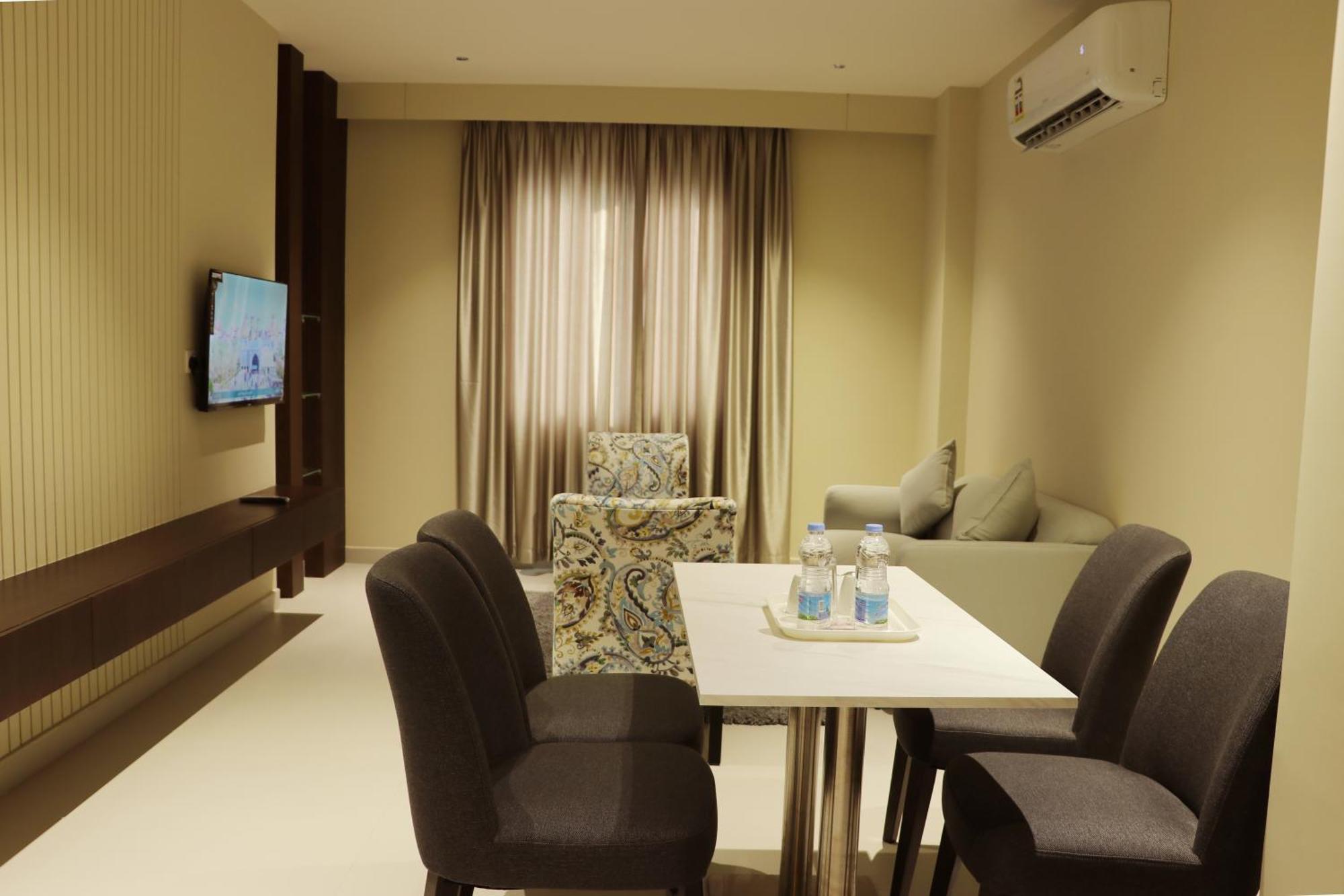 Jarzez Hotel Apartments Al Hail Seeb Eksteriør billede