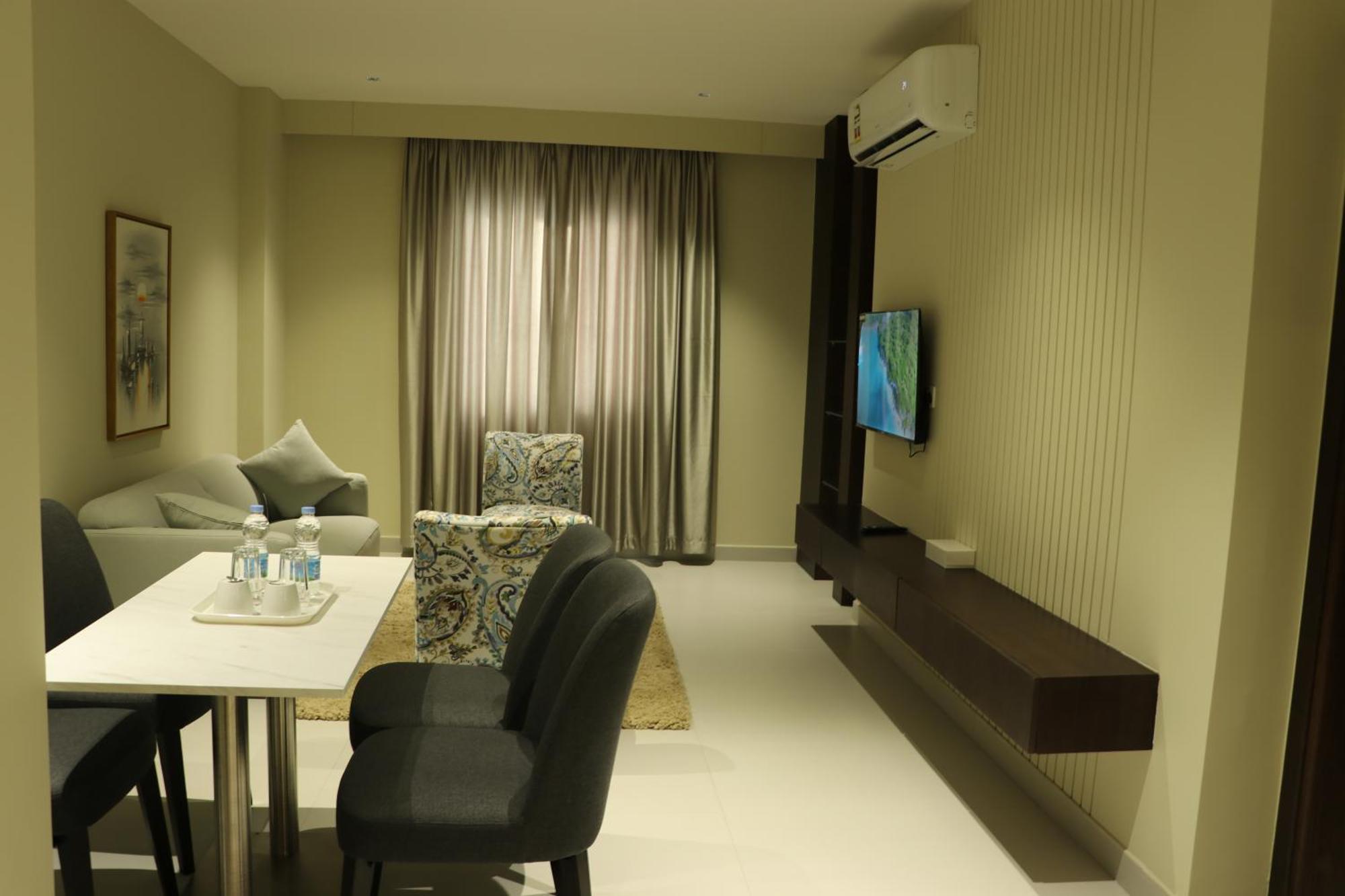 Jarzez Hotel Apartments Al Hail Seeb Eksteriør billede