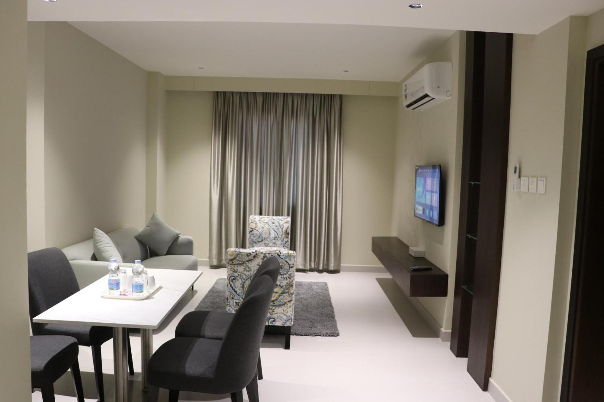 Jarzez Hotel Apartments Al Hail Seeb Eksteriør billede