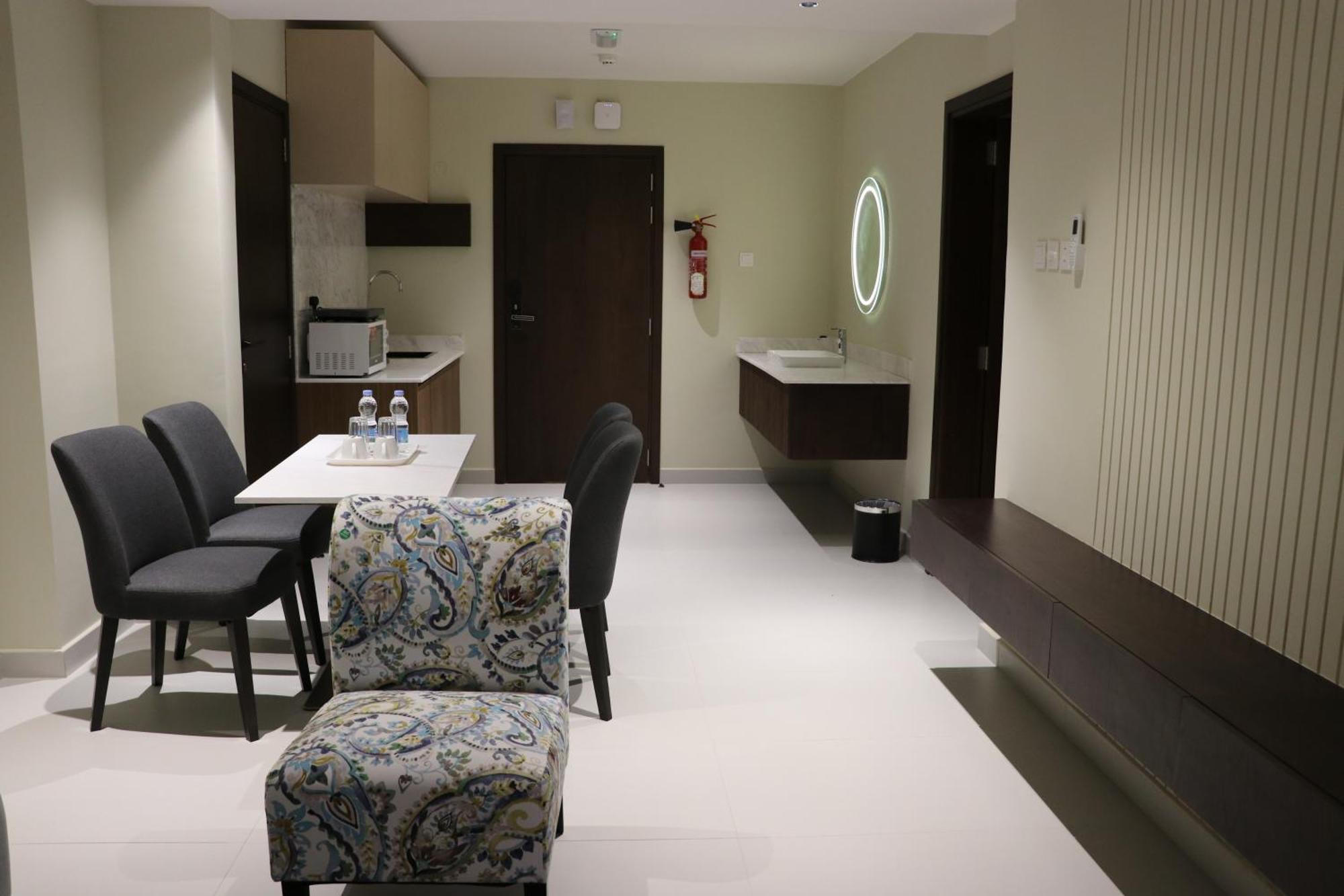 Jarzez Hotel Apartments Al Hail Seeb Eksteriør billede