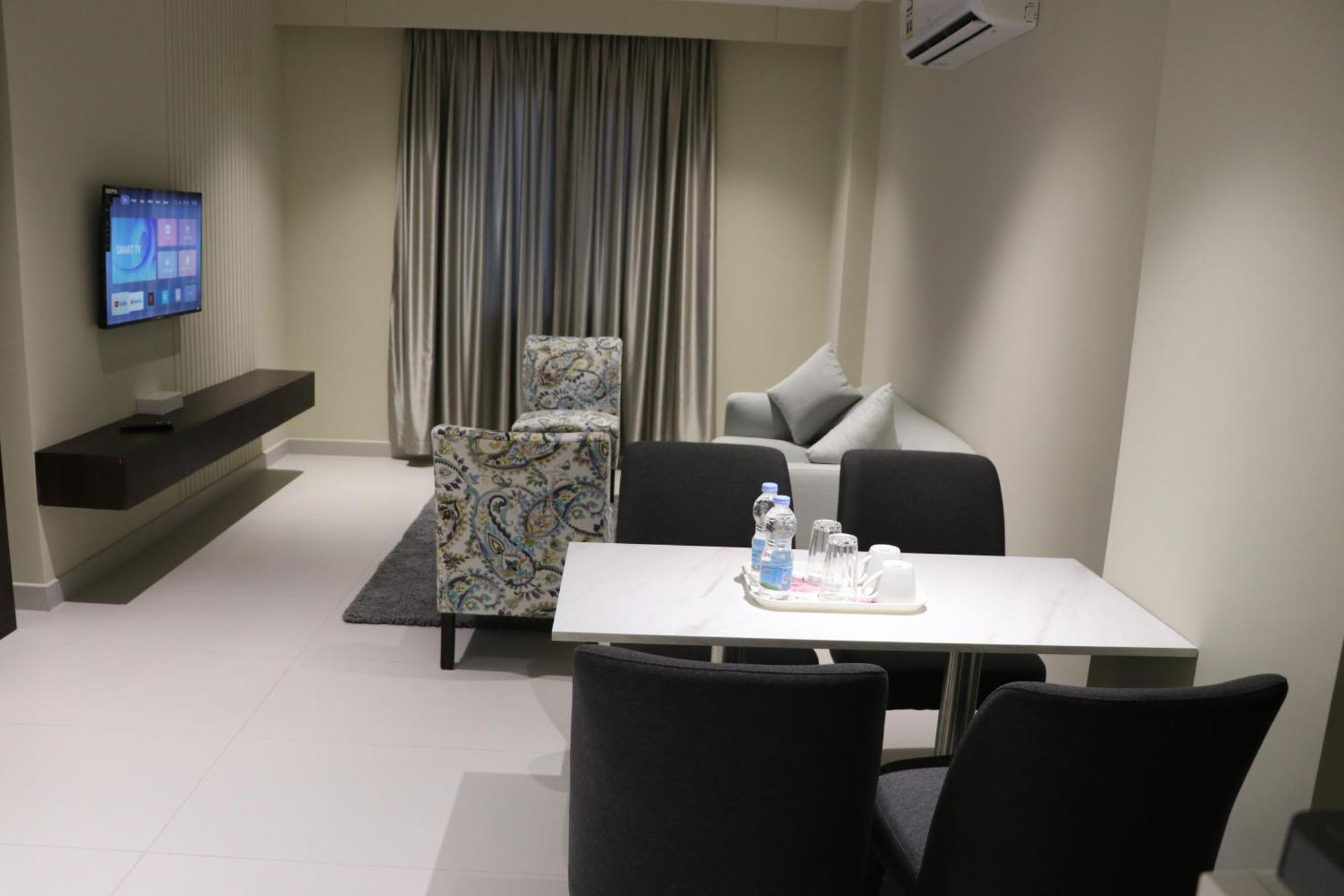Jarzez Hotel Apartments Al Hail Seeb Eksteriør billede